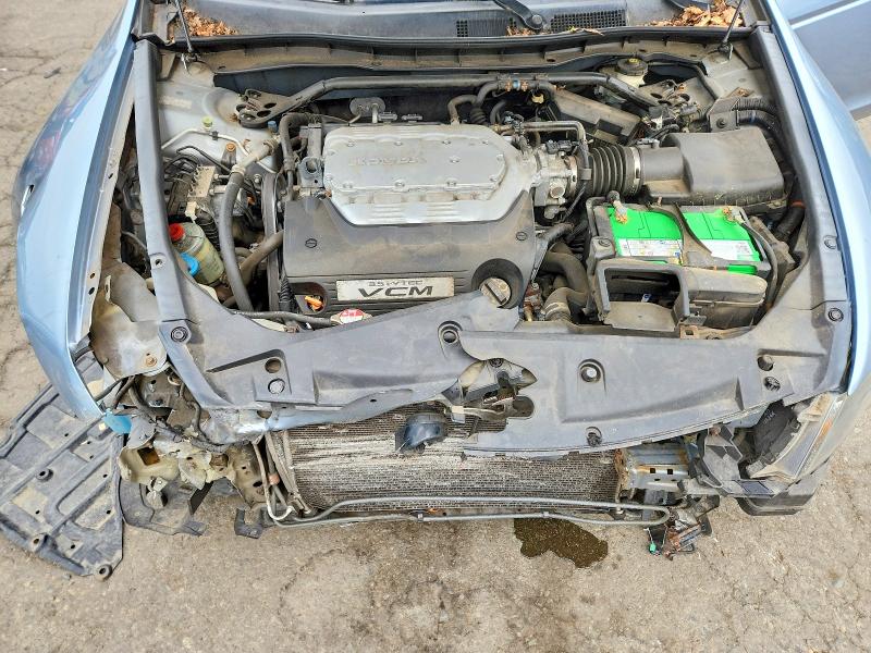 58235736 :رقم المزاد ، 1HGCP3F83BA013928 vin ، 2011 Honda Accord مزاد بيع