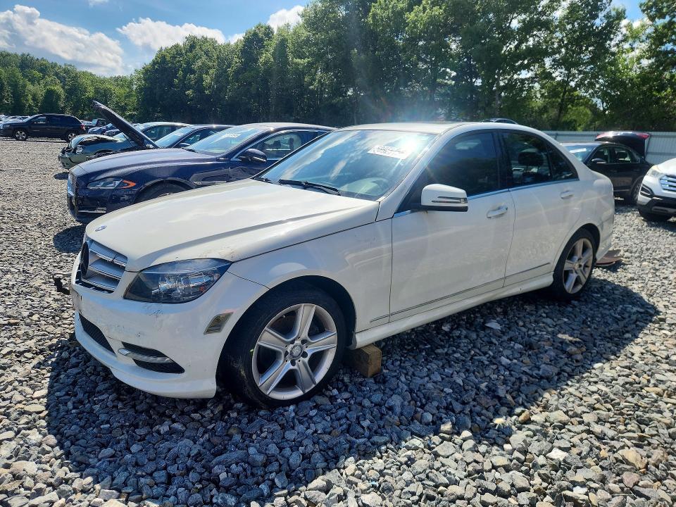 58828156 :رقم المزاد ، WDDGF8BB9BR148467 vin ، 2011 Mercedes-benz C مزاد بيع