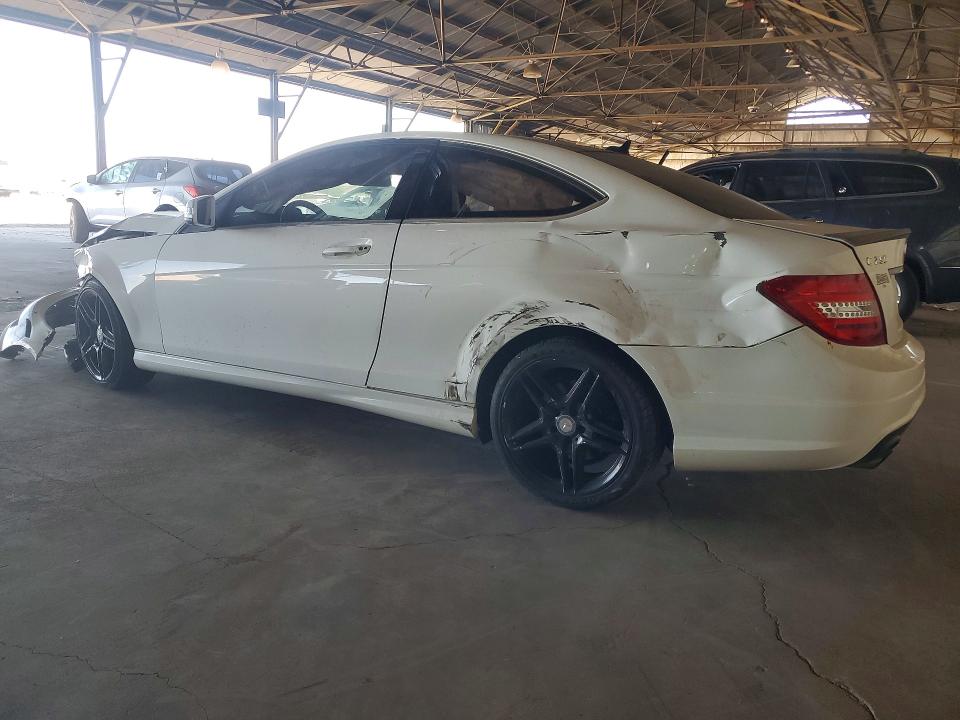 2014 Mercedes-benz C მანქანა იყიდება აუქციონზე, vin: WDDGJ4HB7EG272509, აუქციონის ნომერი: 56799566