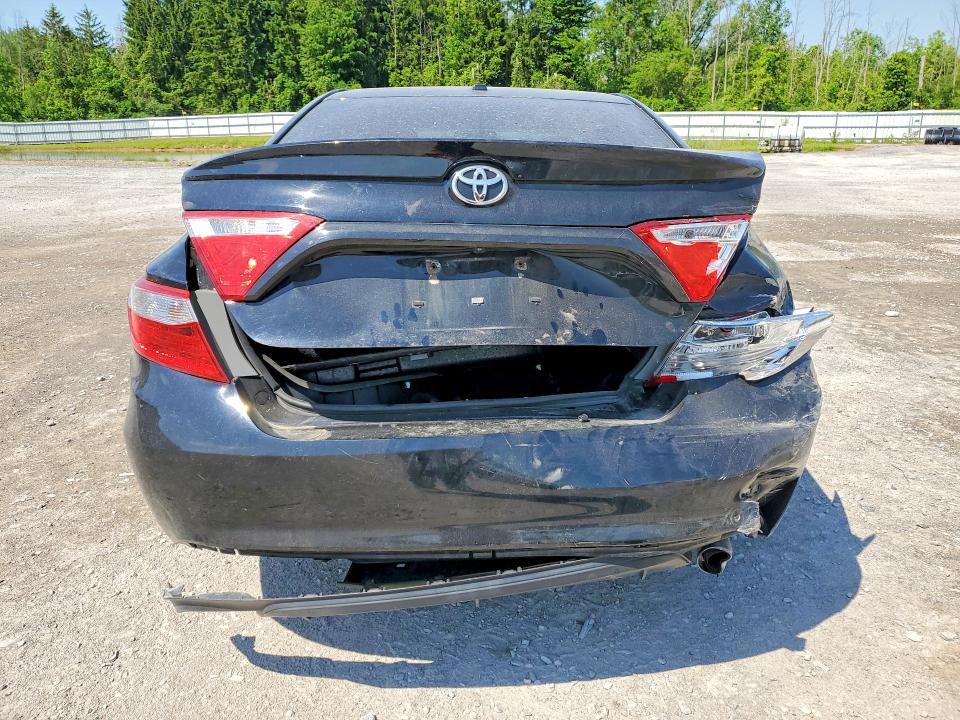 56301206 :رقم المزاد ، 4T1BF1FK6FU987593 vin ، 2015 Toyota Camry مزاد بيع