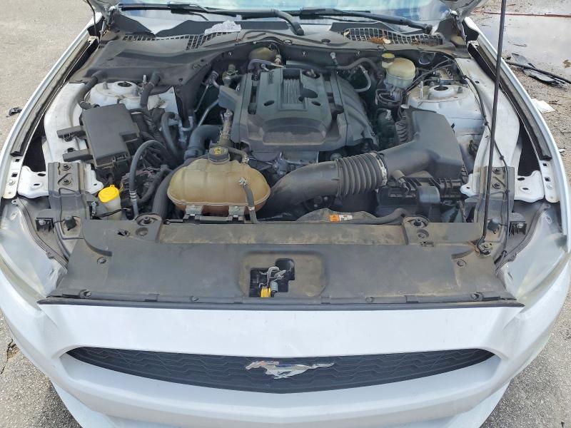 58393706 :رقم المزاد ، 1FA6P8TH9F5400551 vin ، 2015 Ford Mustang مزاد بيع