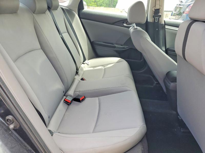 57676666 :رقم المزاد ، 2HGFC2F50JH555111 vin ، 2018 Honda Civic مزاد بيع