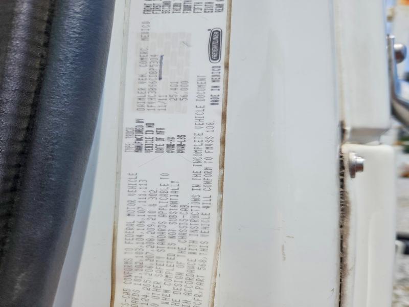 56162796 :رقم المزاد ، 1FVHC3BS6CDBP5304 vin ، 2012 Freightliner M2 مزاد بيع