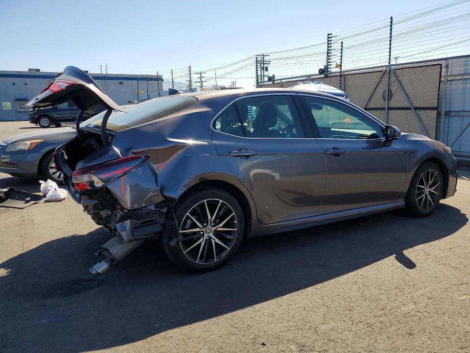 57361766 :رقم المزاد ، 4T1T11AK1RU898979 vin ، 2024 Toyota Camry مزاد بيع