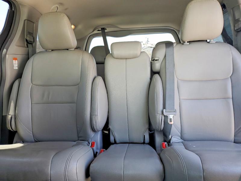 57507696 :رقم المزاد ، 5TDKK3DC9FS552336 vin ، 2015 Toyota Sienna مزاد بيع