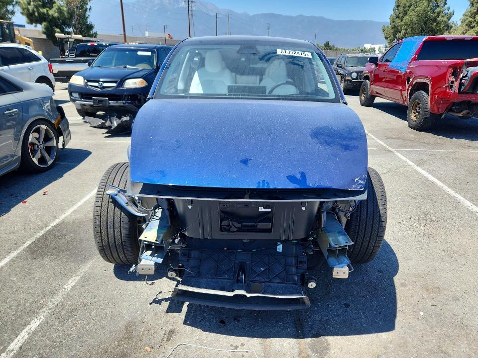 2026 Tesla Model Y მანქანა იყიდება აუქციონზე, vin: 7SAYGDED0TF547182, აუქციონის ნომერი: 57352476