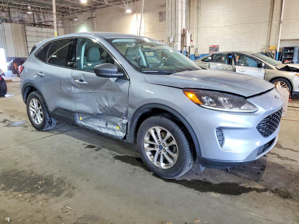 2022 Ford Escape მანქანა იყიდება აუქციონზე, vin: 1FMCU9G65NUA41378, აუქციონის ნომერი: 55507446