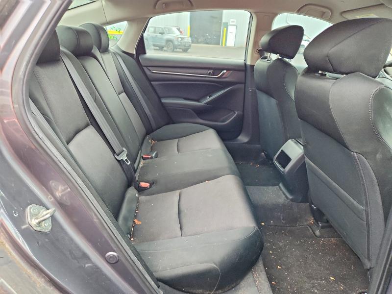 59089066 :رقم المزاد ، 1HGCV1F18JA031210 vin ، 2018 Honda Accord مزاد بيع