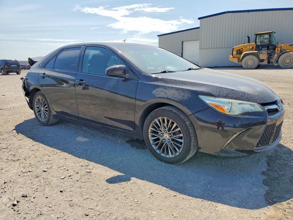 56301206 :رقم المزاد ، 4T1BF1FK6FU987593 vin ، 2015 Toyota Camry مزاد بيع