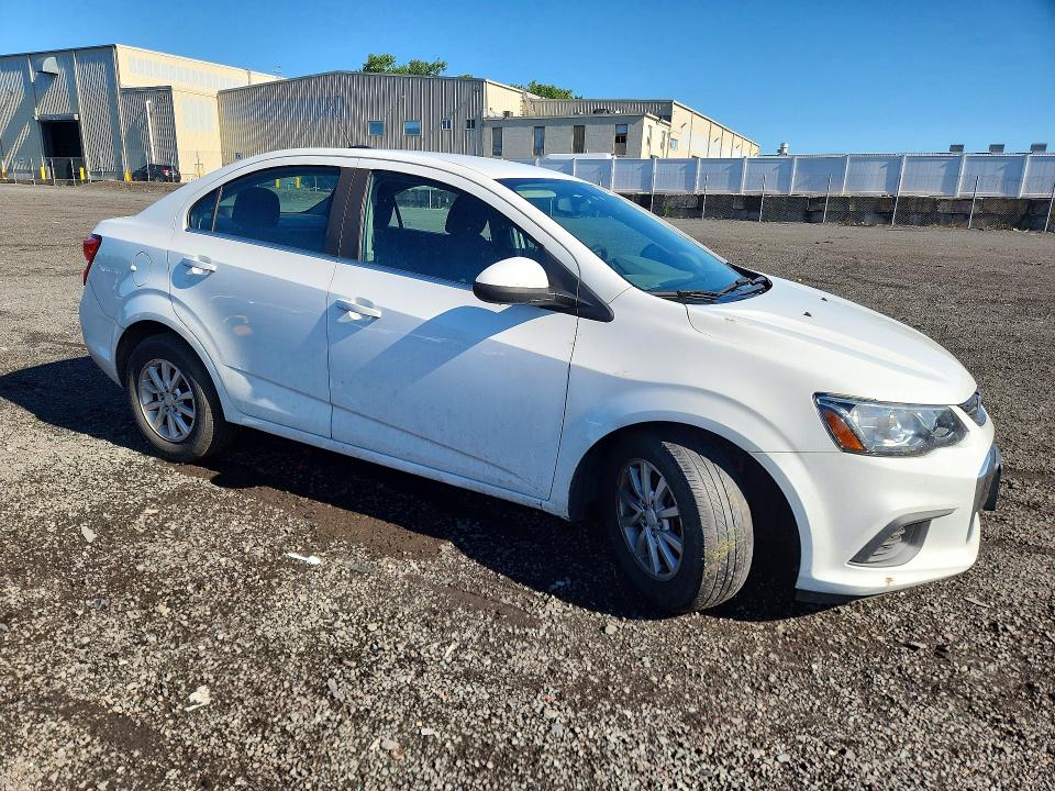 58585416 :رقم المزاد ، 1G1JD5SG8H4123302 vin ، 2017 Chevrolet Sonic مزاد بيع