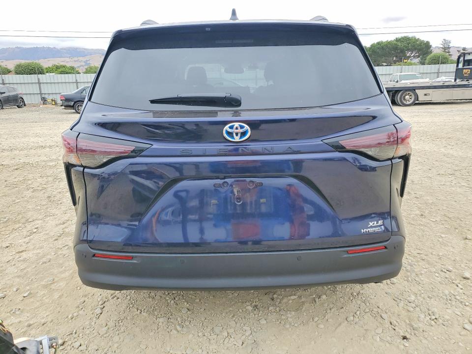 Продажа на аукционе авто 2024 Toyota Sienna, vin: 5TDYRKEC7RS214727, номер лота: 58258266