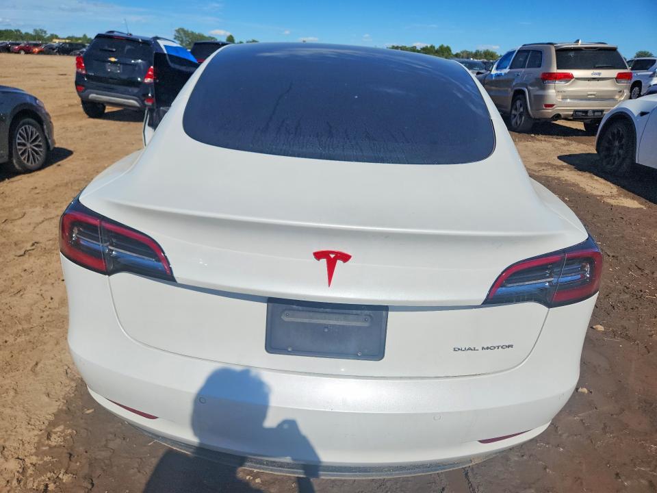 57870706 :رقم المزاد ، 5YJ3E1EB6KF193807 vin ، 2019 Tesla Model 3 مزاد بيع