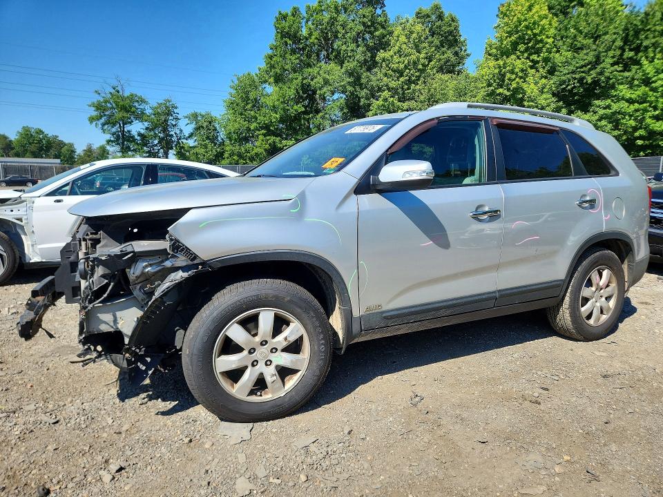 2011 Kia Sorento მანქანა იყიდება აუქციონზე, vin: 5XYKTCA18BG144160, აუქციონის ნომერი: 57779976