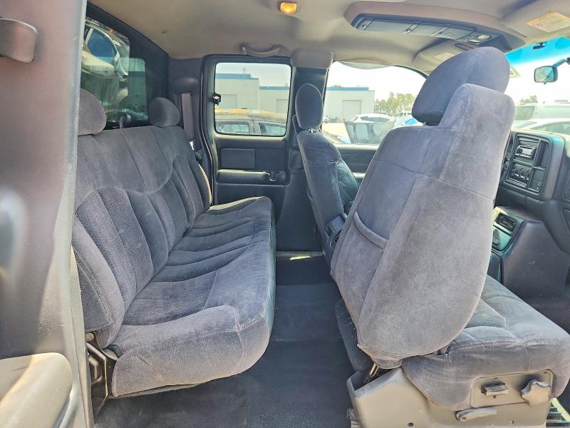 56074846 :رقم المزاد ، 2GCEC19T321398263 vin ، 2002 Chevrolet Silverado مزاد بيع