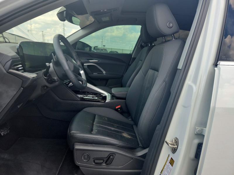 55767946 :رقم المزاد ، WA11AAGU1S2025555 vin ، 2025 Audi Q5 مزاد بيع
