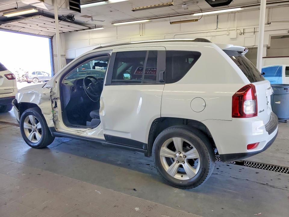 2014 Jeep Compass მანქანა იყიდება აუქციონზე, vin: 1C4NJDBBXED753625, აუქციონის ნომერი: 56242936