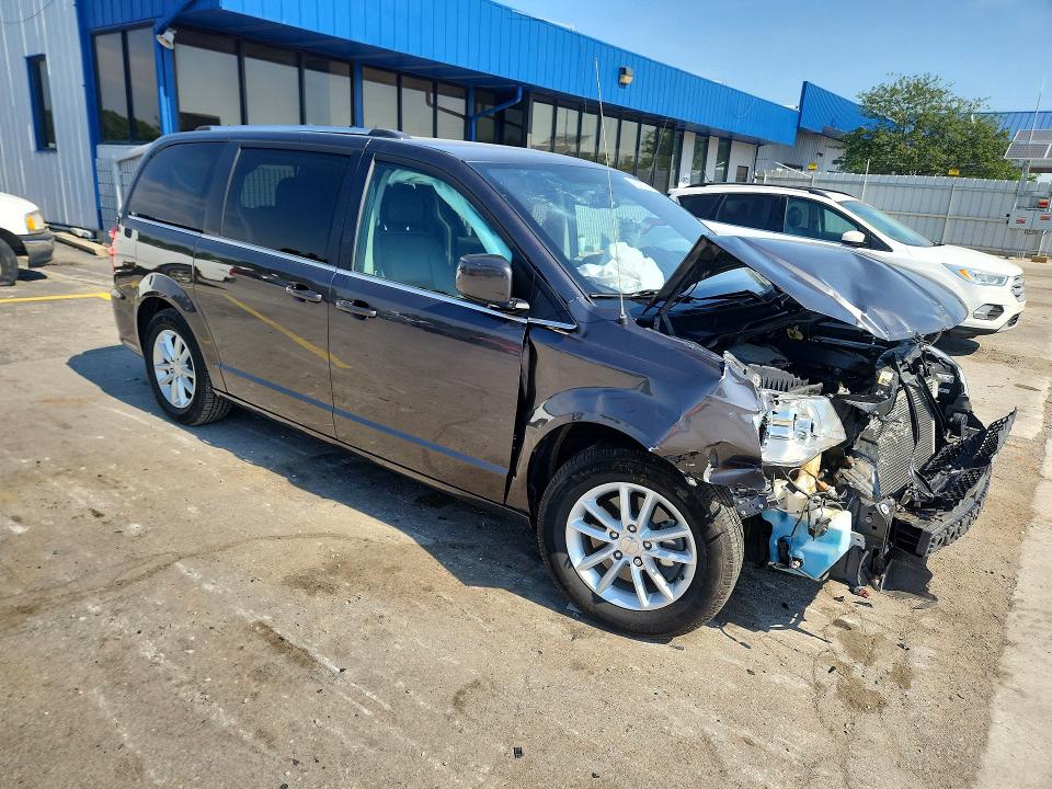 56397606 :رقم المزاد ، 2C4RDGCG3JR177565 vin ، 2018 Dodge Grand Caravan مزاد بيع