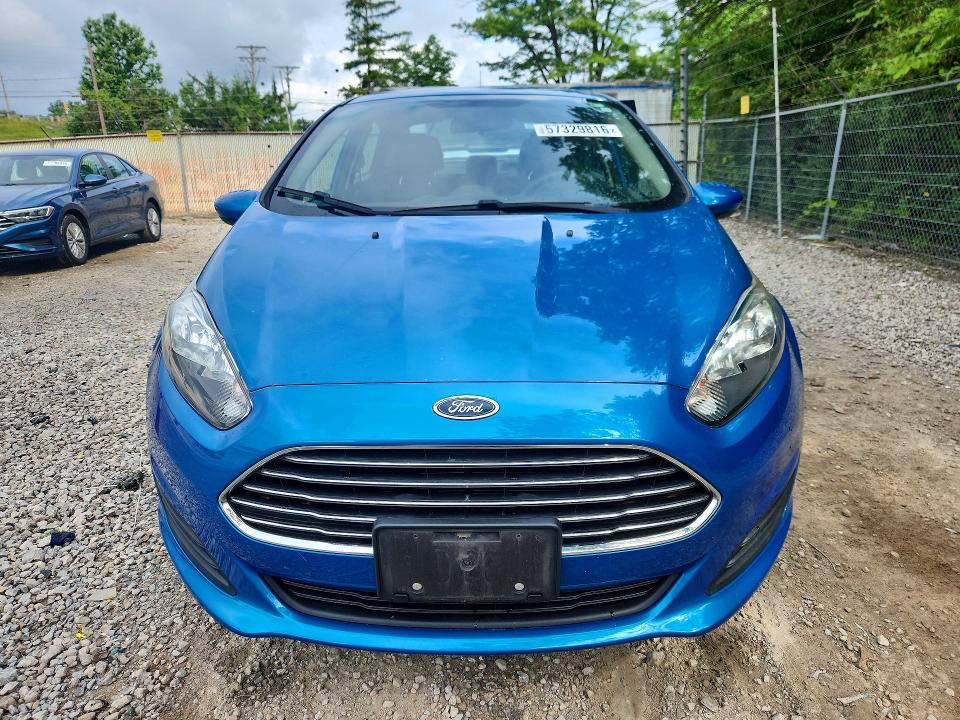 57329816 :رقم المزاد ، 3FADP4BJ2HM117071 vin ، 2017 Ford Fiesta مزاد بيع