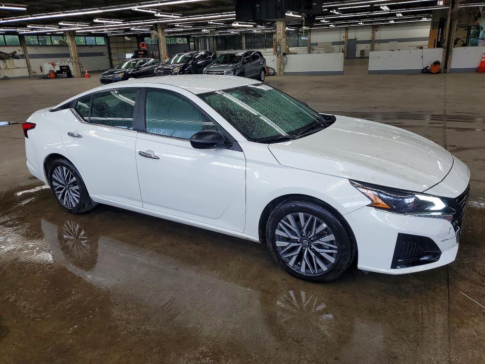 56652586 :رقم المزاد ، 1N4BL4DV4SN399083 vin ، 2025 Nissan Altima مزاد بيع