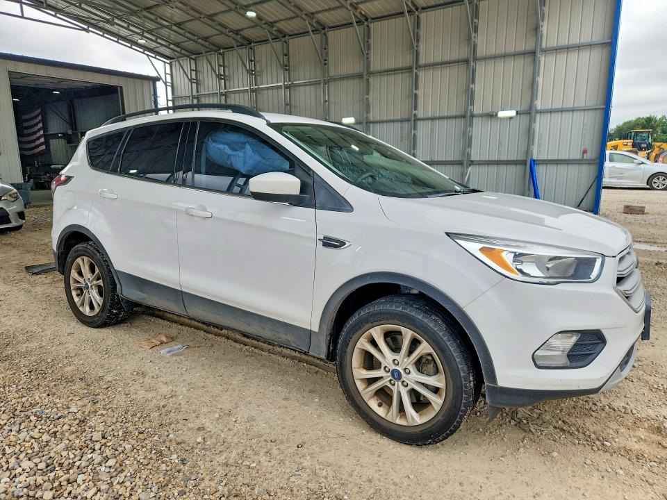 58512836 :رقم المزاد ، 1FMCU9GD0JUC78448 vin ، 2018 Ford Escape مزاد بيع