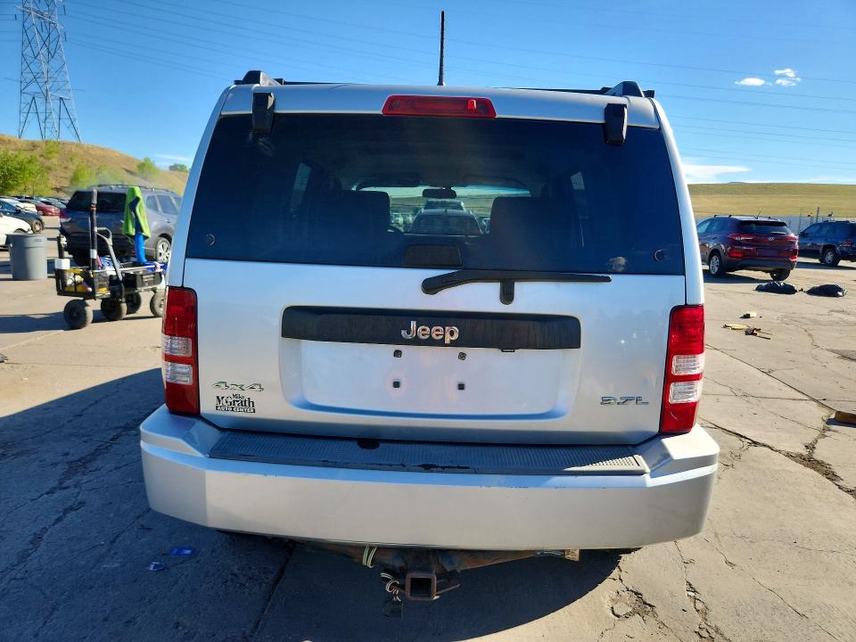 2008 Jeep Liberty მანქანა იყიდება აუქციონზე, vin: 1J8GN28K48W105885, აუქციონის ნომერი: 55930286