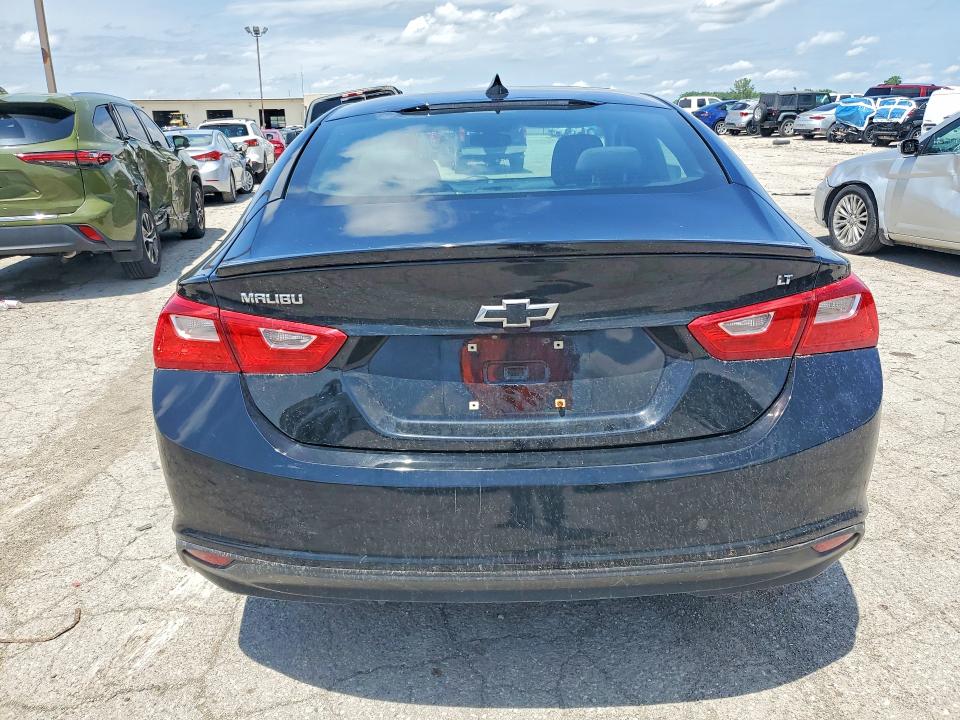 56644466 :رقم المزاد ، 1G1ZD5ST5JF101106 vin ، 2018 Chevrolet Malibu مزاد بيع