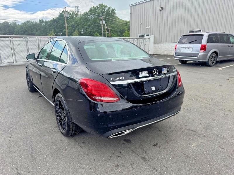 56053306 :رقم المزاد ، 55SWF4KB1FU068945 vin ، 2015 Mercedes-benz C مزاد بيع
