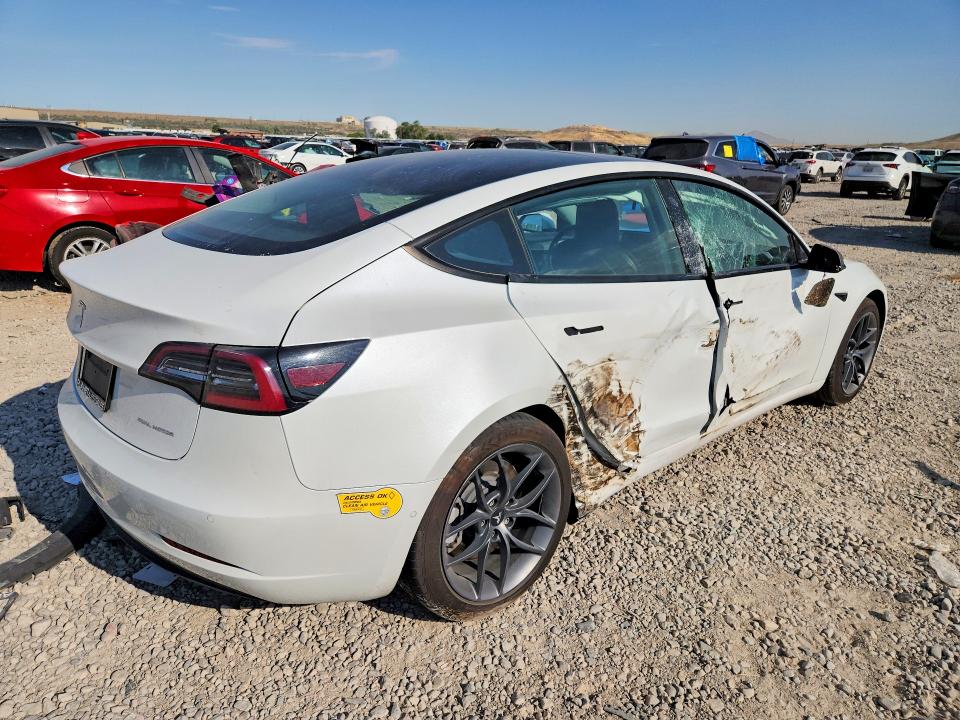 Продажа на аукционе авто 2022 Tesla Model 3, vin: 5YJ3E1EB8NF142815, номер лота: 57850066