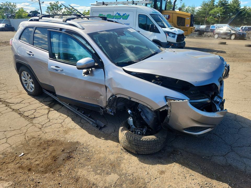 2021 Jeep Cherokee მანქანა იყიდება აუქციონზე, vin: 1C4PJMCB1MD153968, აუქციონის ნომერი: 57376066