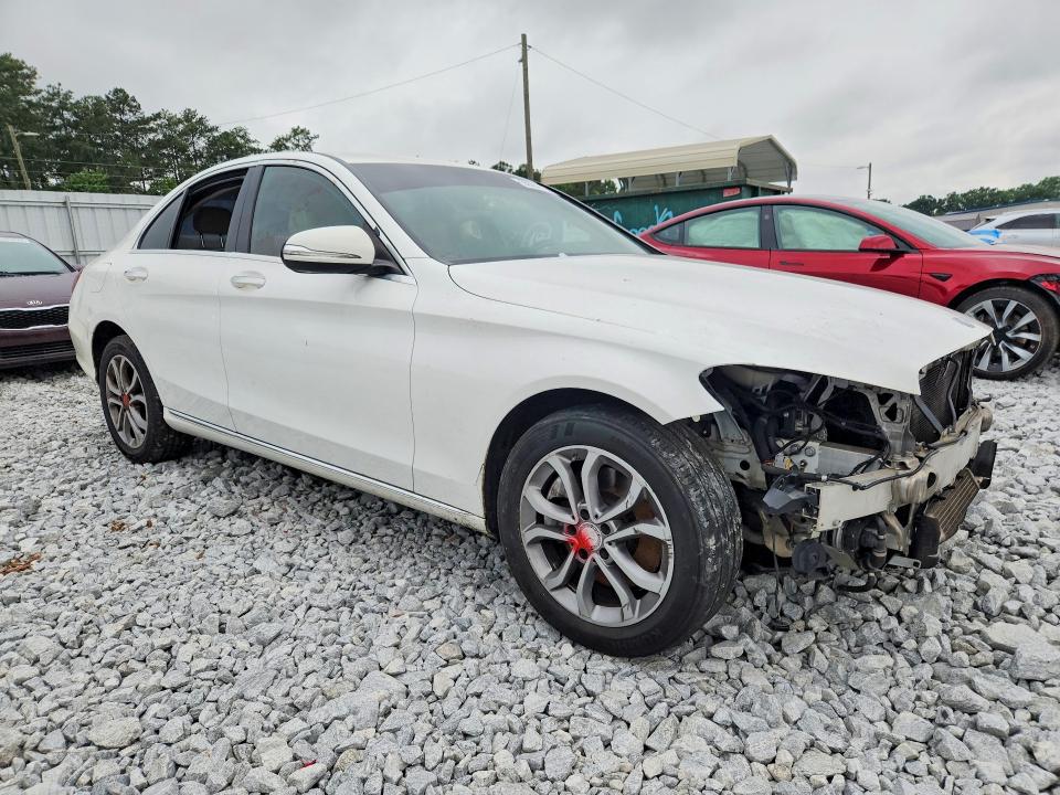 56393916 :رقم المزاد ، 55SWF4KB7FU032838 vin ، 2015 Mercedes-benz C مزاد بيع