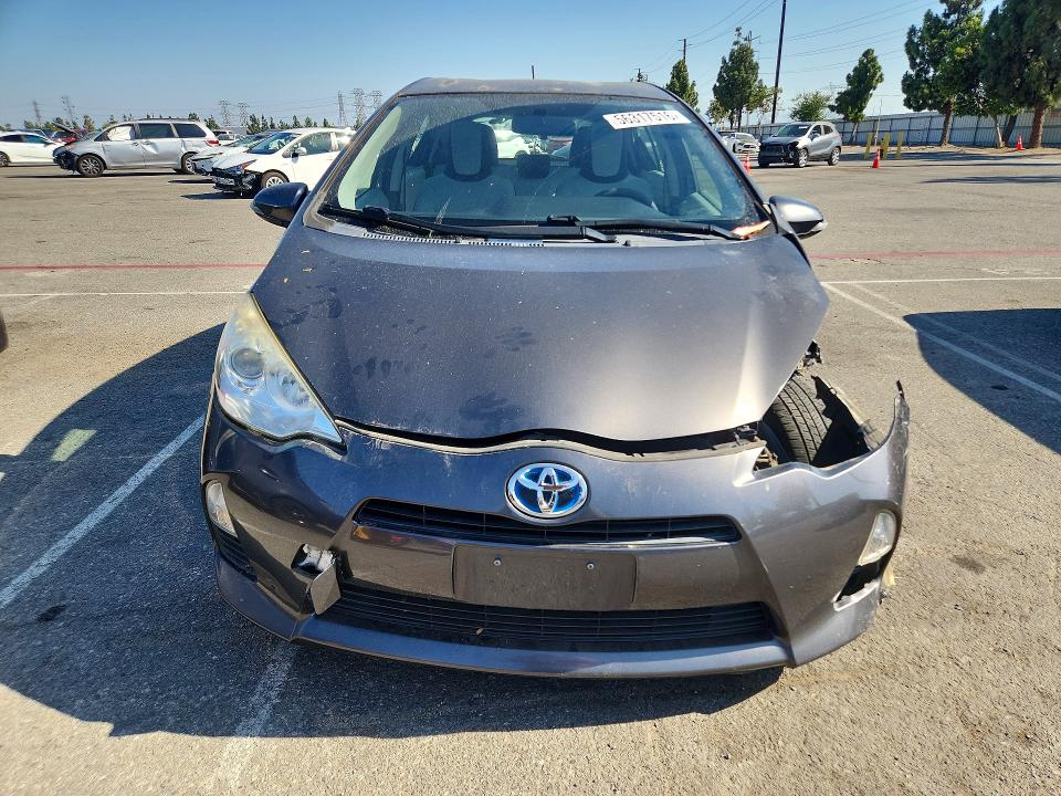56317516 :رقم المزاد ، JTDKDTB33E1565267 vin ، 2014 Toyota Prius C مزاد بيع
