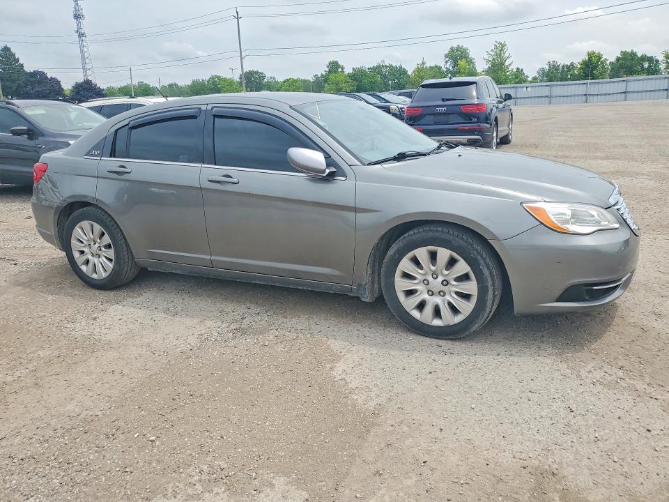 56301136 :رقم المزاد ، 1C3CCBAB5DN634322 vin ، 2013 Chrysler 200 مزاد بيع