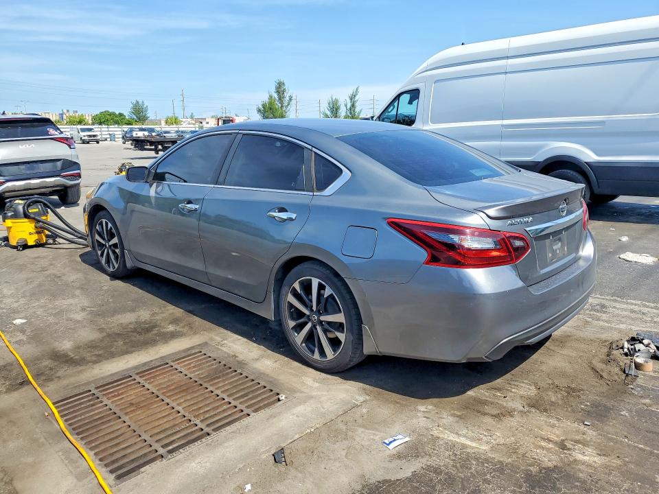 2018 Nissan Altima მანქანა იყიდება აუქციონზე, vin: 1N4AL3AP4JC116185, აუქციონის ნომერი: 85636625
