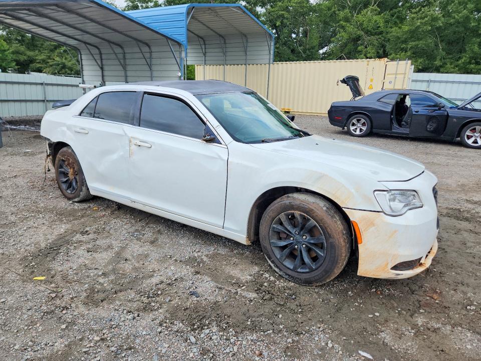 Продаж на аукціоні авто 2015 Chrysler 300, vin: 2C3CCAAG0FH930107, номер лоту: 58119846