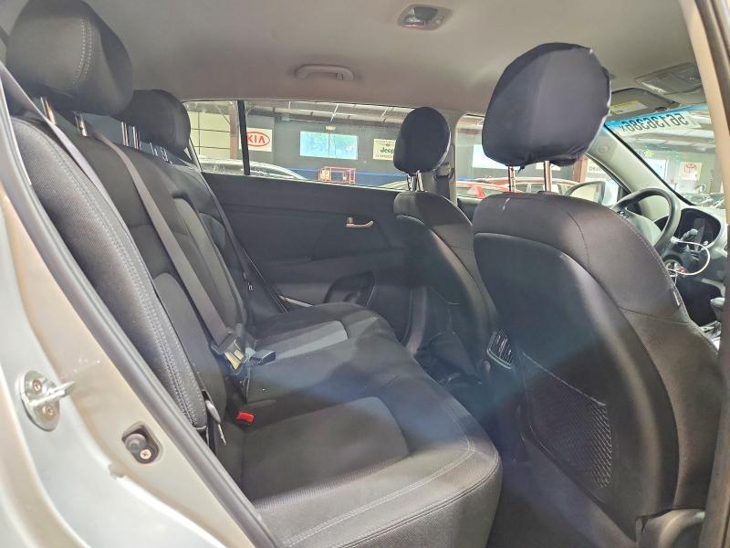 56136386 :رقم المزاد ، KNDPBCAC0G7873364 vin ، 2016 Kia Sportage مزاد بيع