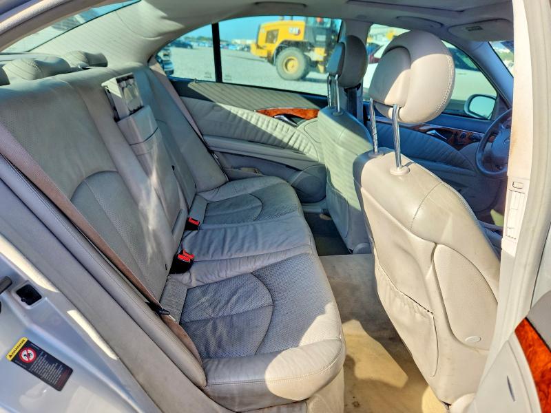 57552356 :رقم المزاد ، WDBUF70J14A394138 vin ، 2004 Mercedes-benz E مزاد بيع