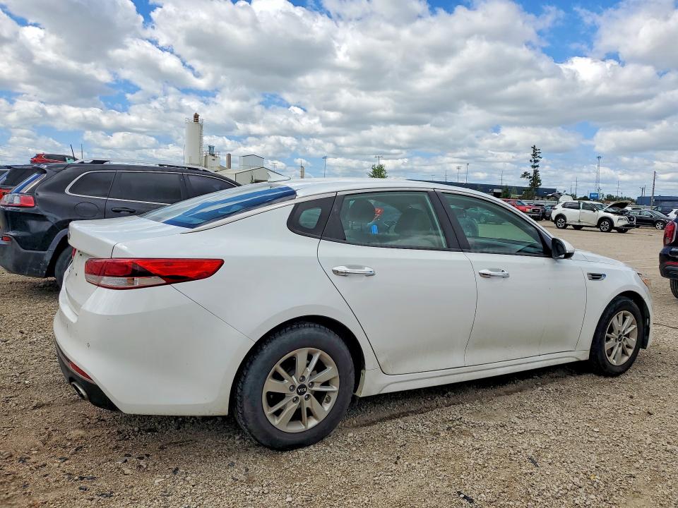 2018 Kia Optima მანქანა იყიდება აუქციონზე, vin: 5XXGT4L3XJG184821, აუქციონის ნომერი: 57146676