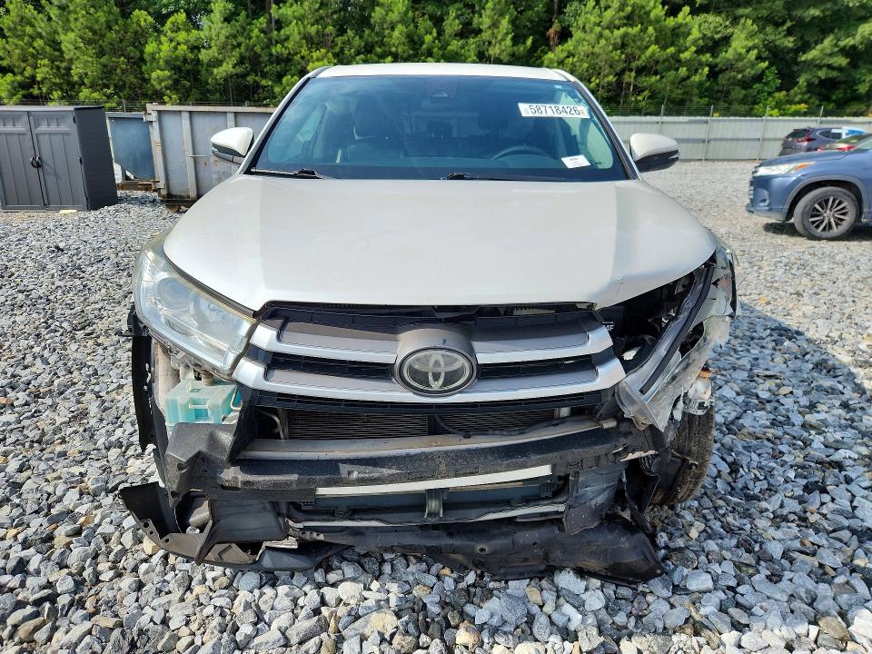 2018 Toyota Highlander მანქანა იყიდება აუქციონზე, vin: 5TDZZRFH5JS274338, აუქციონის ნომერი: 58718426