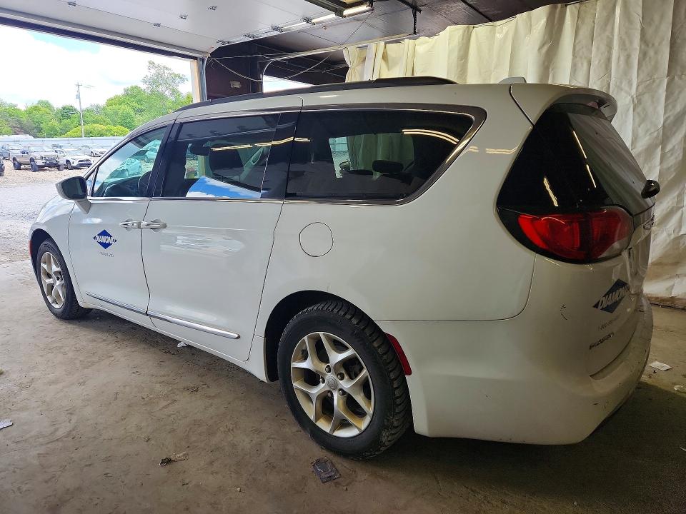 Продажа на аукционе авто 2017 Chrysler Pacifica, vin: 2C4RC1BG6HR820499, номер лота: 55683906