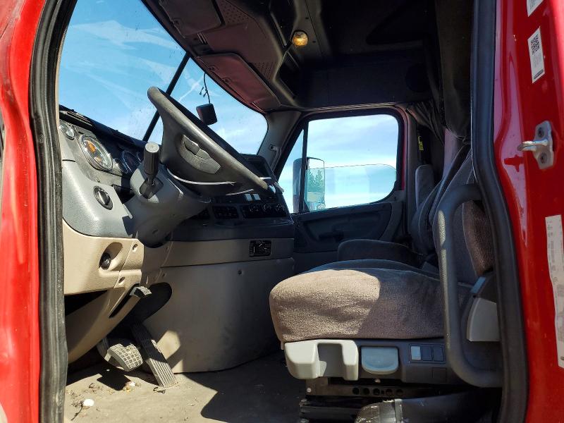 Продаж на аукціоні авто 2017 Freightliner Cascadia 125, vin: 3AKJGLDR0HSGP6386, номер лоту: 57960626