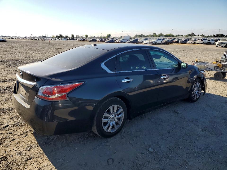 2015 Nissan Altima მანქანა იყიდება აუქციონზე, vin: 1N4AL3APXFN361181, აუქციონის ნომერი: 57429266
