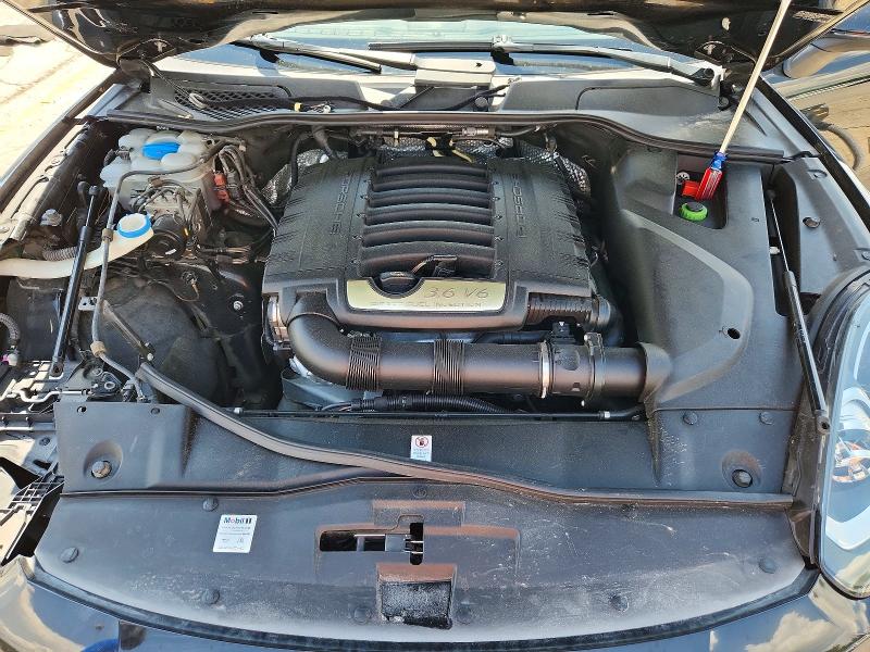 54926806 :رقم المزاد ، WP1AA2A29HKA80782 vin ، 2017 Porsche Cayenne مزاد بيع