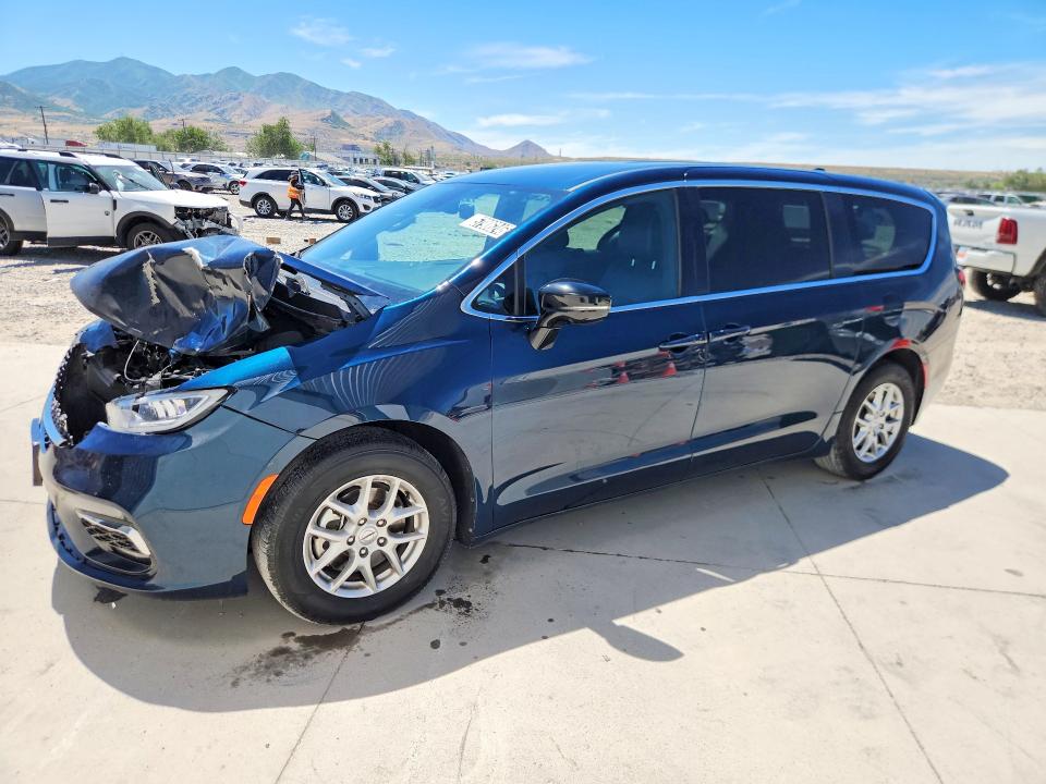 Auction sale of the 2025 Chrysler Pacifica, vin: 2C4RC1BG7SR504195, lot number: 57906246