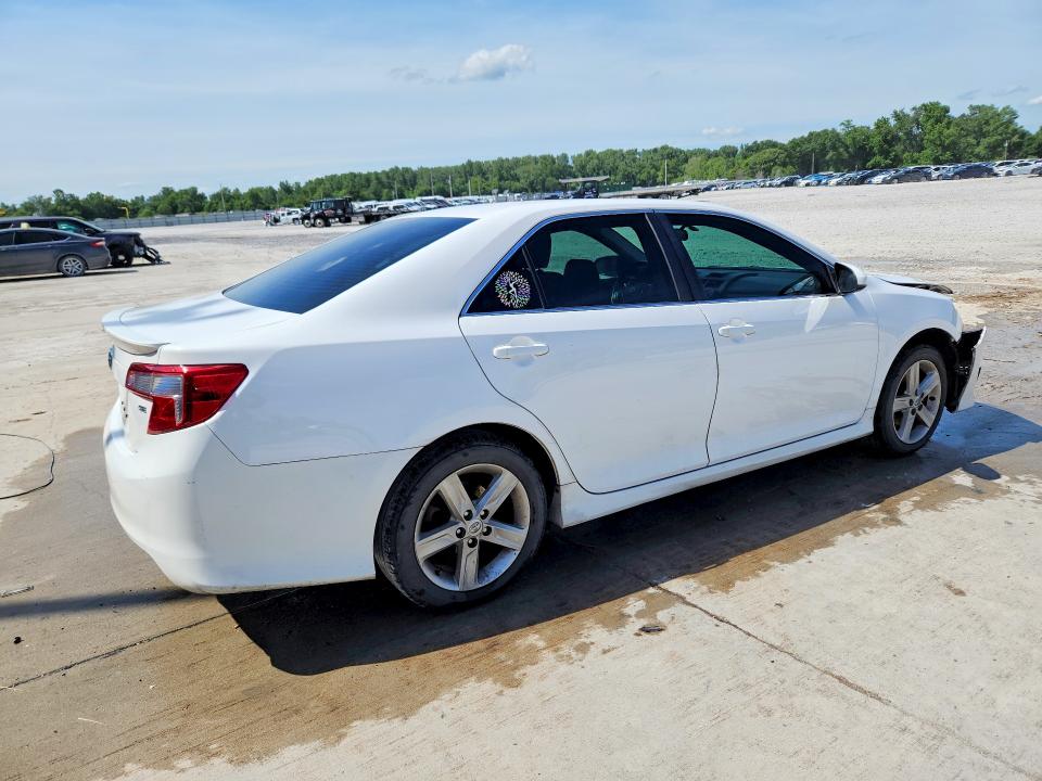 57723826 :رقم المزاد ، 4T1BF1FK3DU278486 vin ، 2013 Toyota Camry مزاد بيع