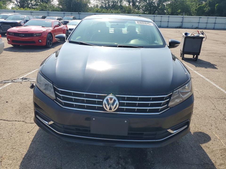 85605845 :رقم المزاد ، 1VWBT7A38GC030015 vin ، 2016 Volkswagen Passat مزاد بيع