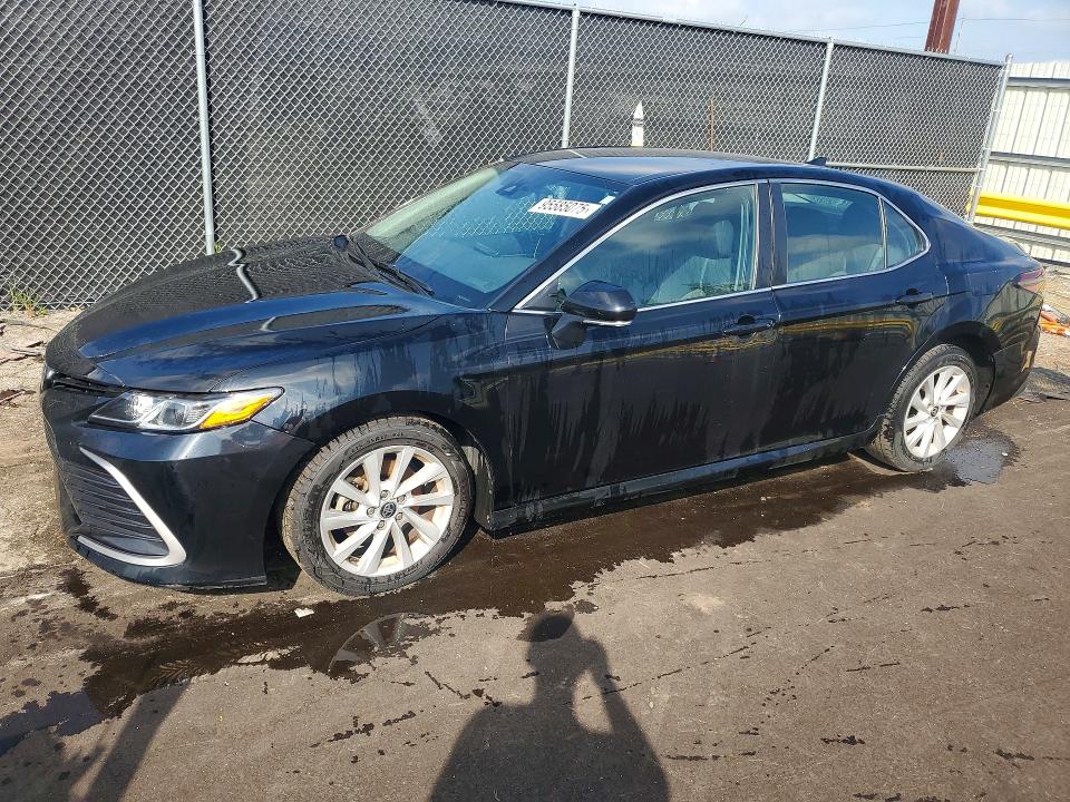 95585075 :رقم المزاد ، 4T1R11AK3NU694799 vin ، 2022 Toyota Camry مزاد بيع