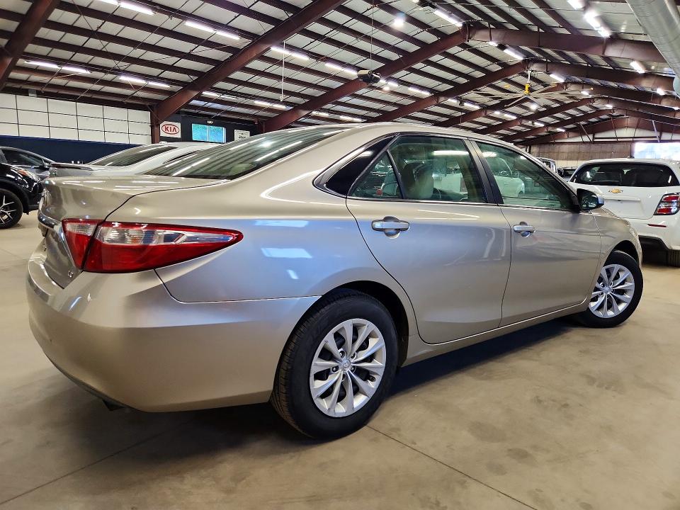 2016 Toyota Camry მანქანა იყიდება აუქციონზე, vin: 4T4BF1FK5GR530605, აუქციონის ნომერი: 56862936