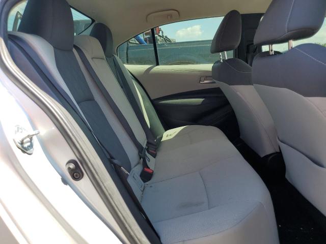 61878973 :رقم المزاد ، JTDEPRAE2LJ100339 vin ، 2020 Toyota Corolla Le مزاد بيع