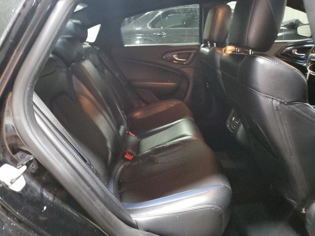 60563923 :رقم المزاد ، 1C3CCCBB4FN674219 vin ، 2015 Chrysler 200 S مزاد بيع