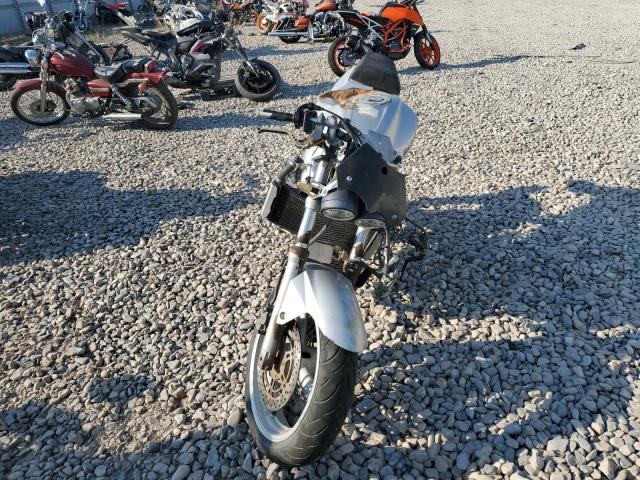 59830626 :رقم المزاد ، JS1VP53A132104941 vin ، 2003 Suzuki Sv650 مزاد بيع